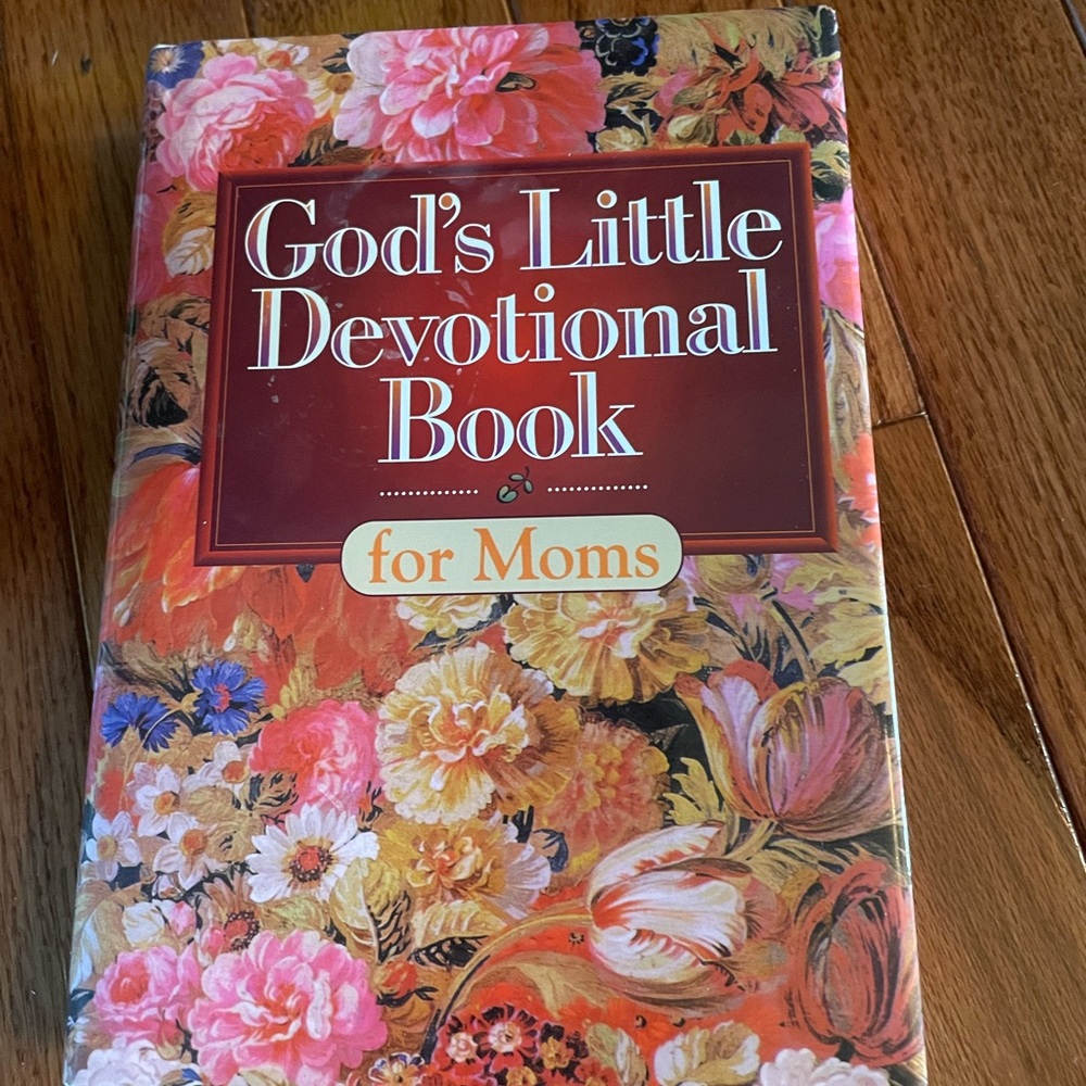 God’s Little Devotional Book for Moms
